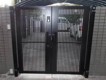 タッチキーでラクラク開錠 門扉取替工事